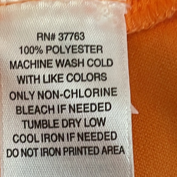 Polo top. Callaway. Size XL.  Orange. Excellent condition - Picture 5 of 5